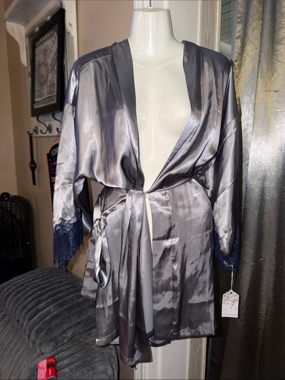 BNWT Satin Kimono Robe - Silver with navy lace drop sleeves size medium/large